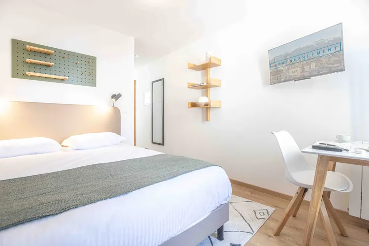 Studio meublé, situé en plein centre de Lausanne, idéal pour les étudiants. Interior 2