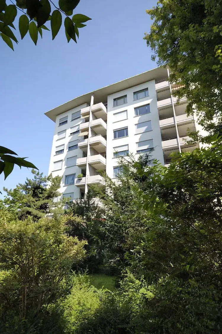 2 bedrooms ideally located in the heart of Zurich and close to the Limmat