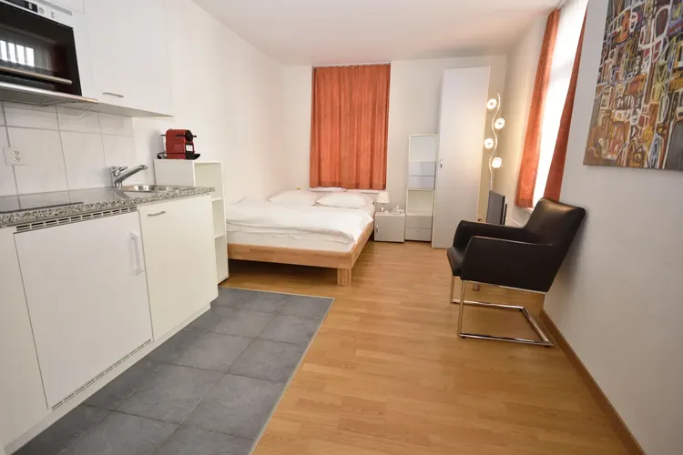 Beautiful studio ideally located in the heart of Zurich and close to Bahnhofstrasse. Interior 3