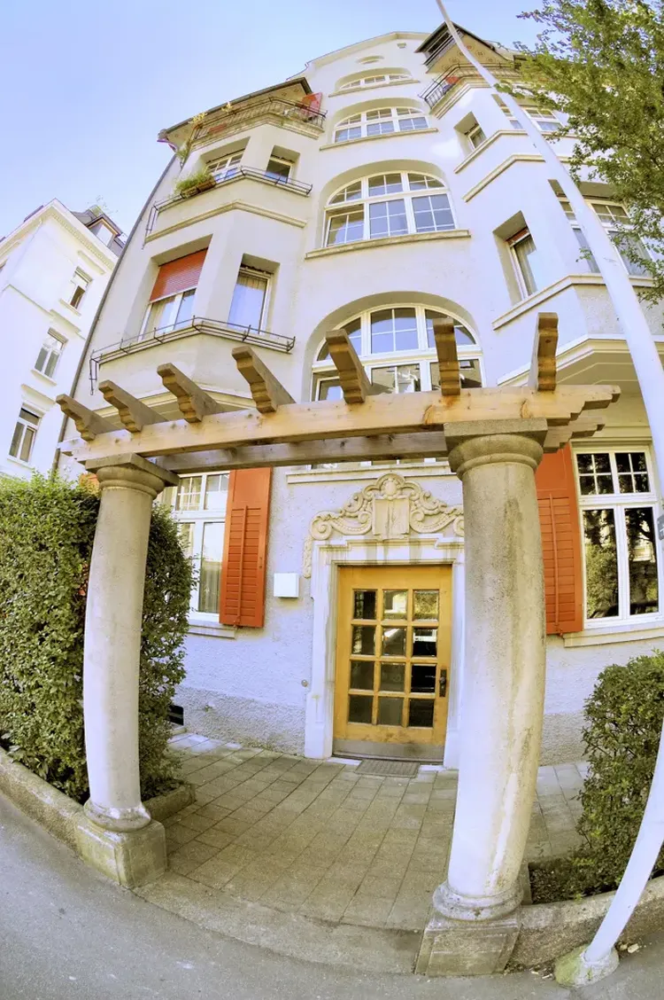 Beautiful one bedroom in a residential area of Zurich. Interior 1