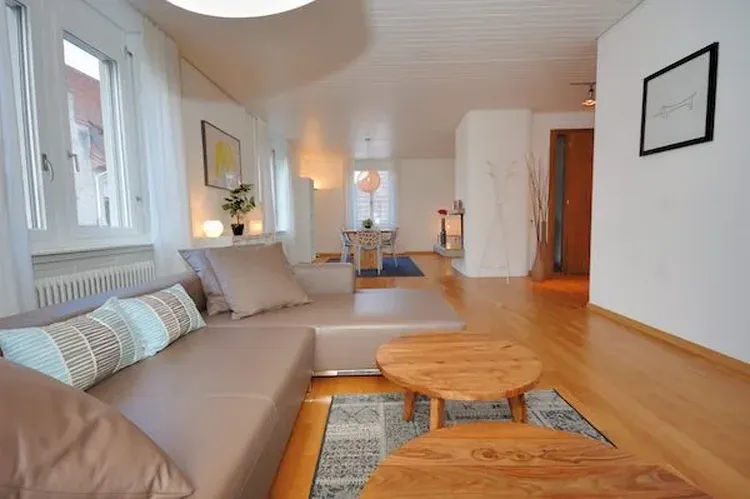  2 Bedrooms in a residential area of Zurich close to the lake.